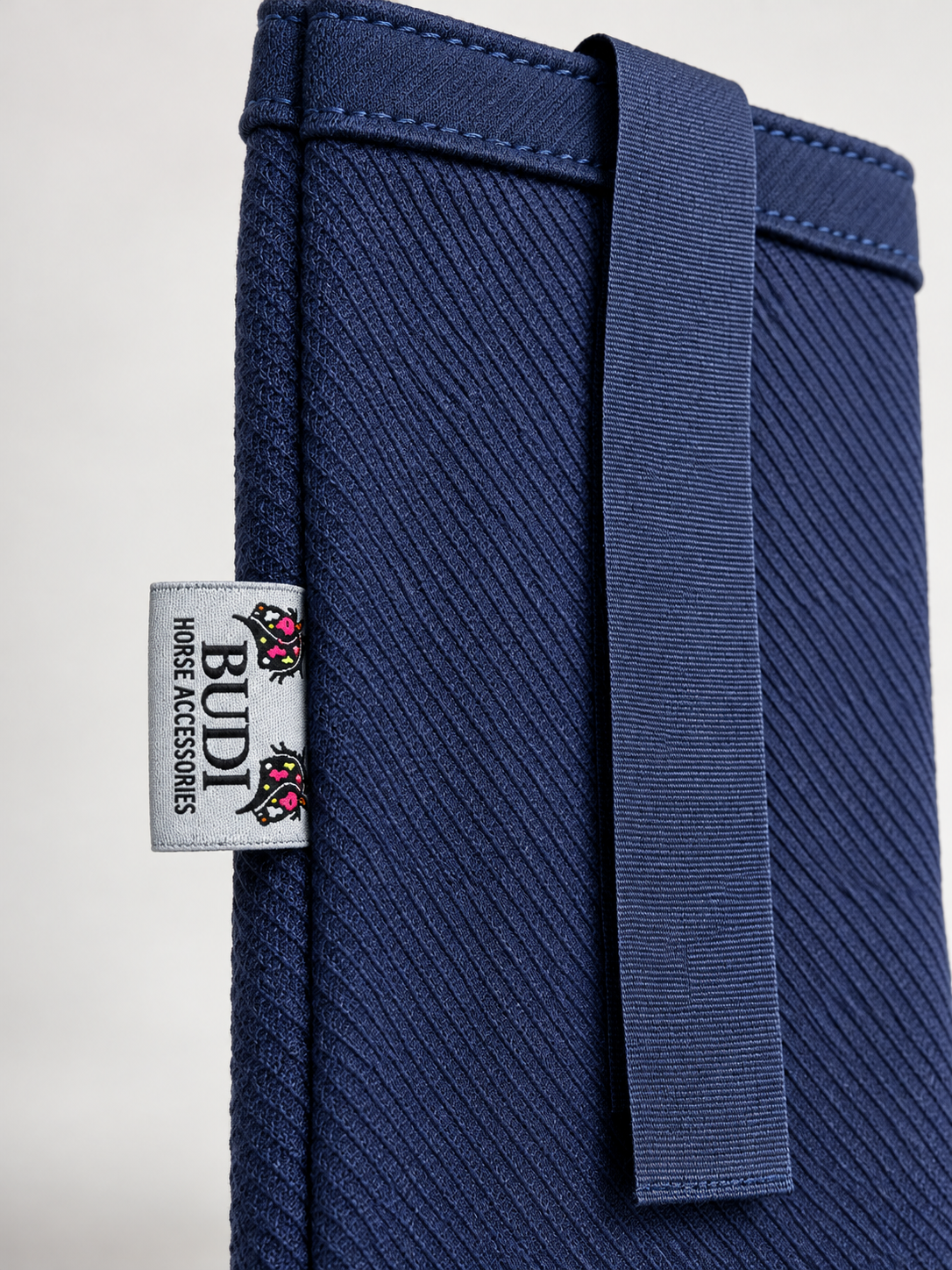 BUDI manenzakje in Navy blue